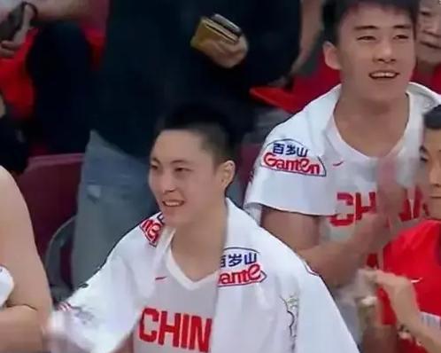 亚洲杯第二场中国男篮对印度男篮，印度男篮可是实打实的弱队呀，中国整体实力远在印度