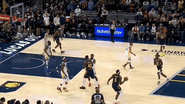 生涯之夜！昆顿-杰克逊关键时刻投中三分，目前得23分6板10助