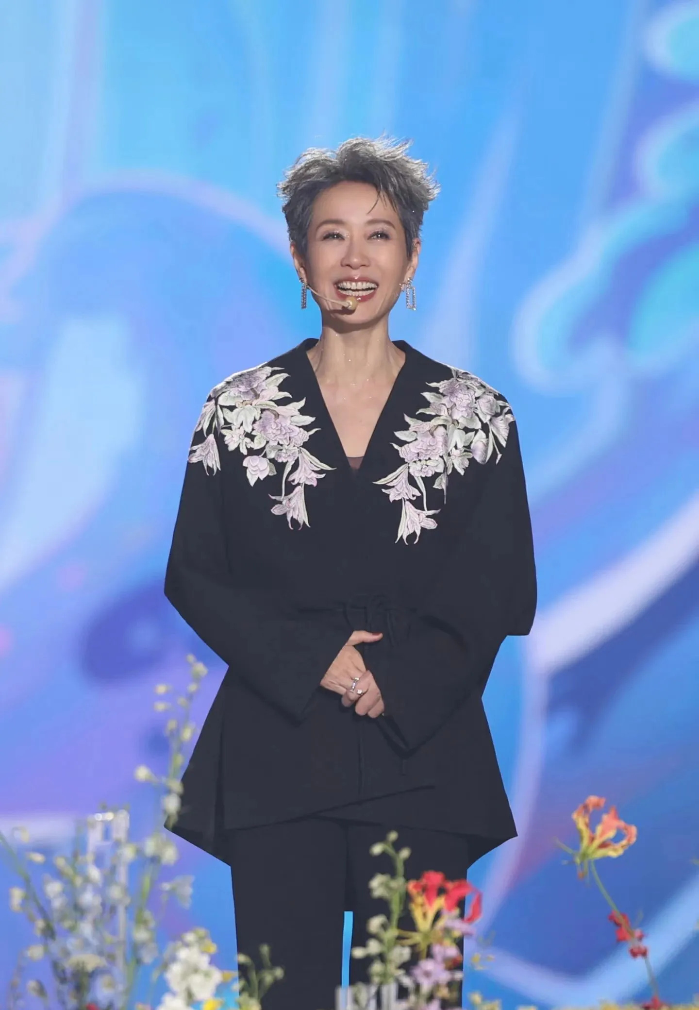 叶童的悲惨人生











天哪，你们能想象吗？一个光鲜亮丽的女明星，