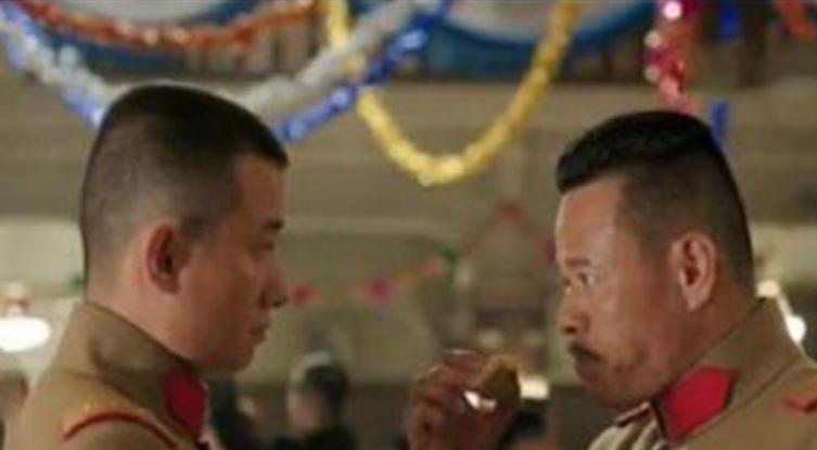 郭松龄起兵反奉时，下令将拒绝参与的四个师长及三十多个军官枪决，经人劝阻后，这些人