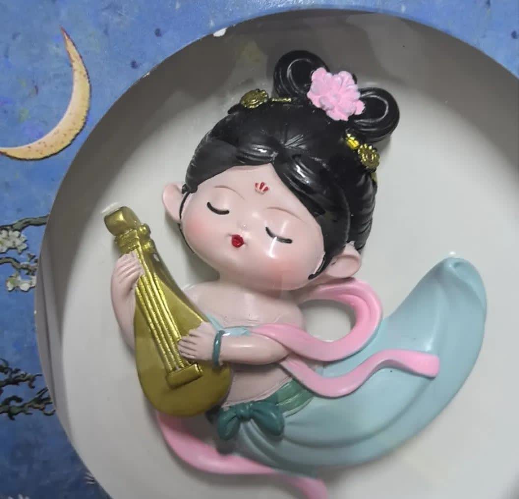 不知道质疑小酒窝的人都是什么心态？
她有进娱乐圈的先天条件，这没什么，毕竟明星