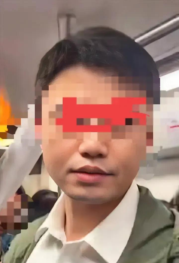 上海地铁上出了件糟心事，有个女生被41岁的姚某骚扰，真让人愤怒。好在正义来得很快