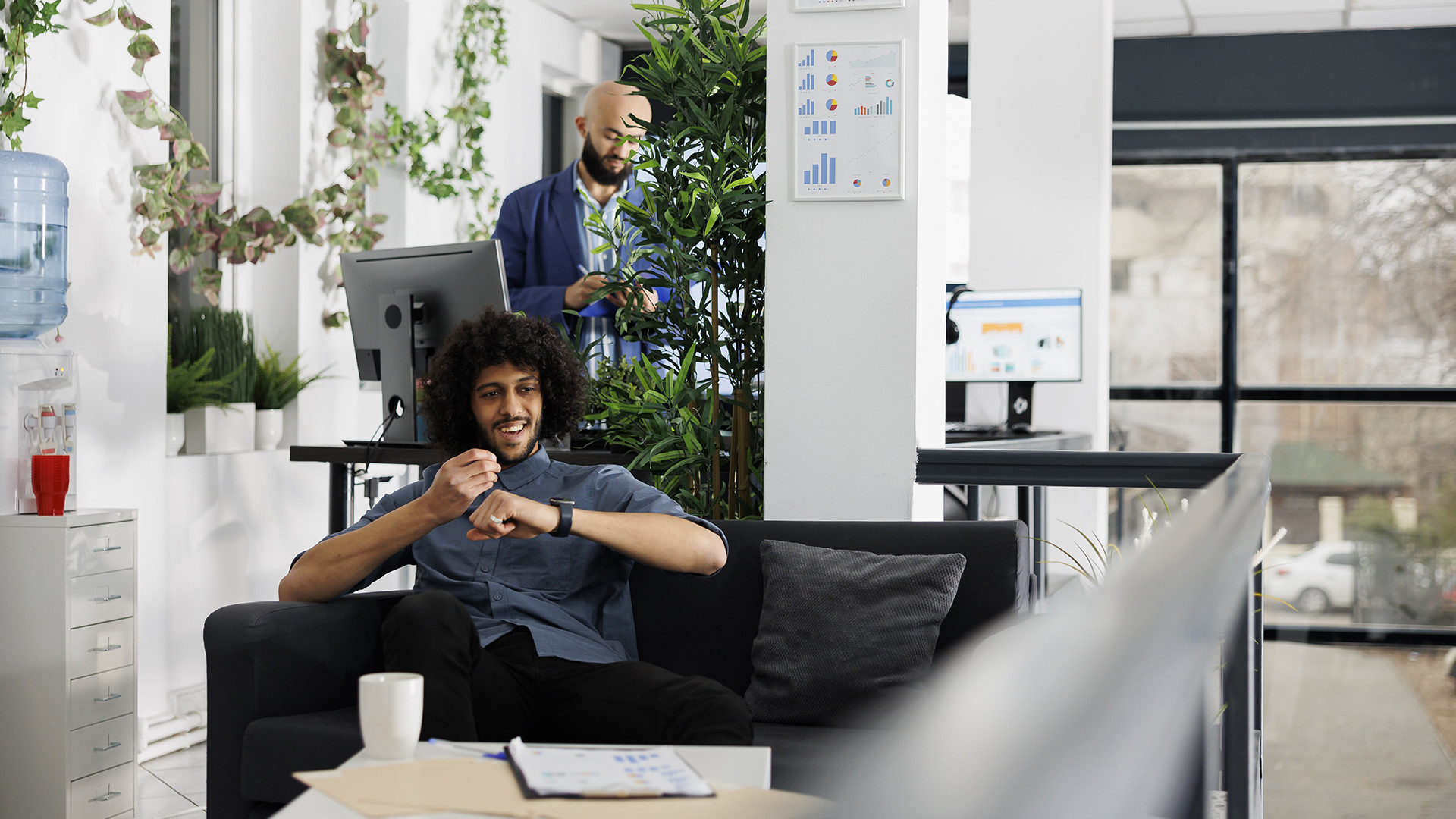 这才是AI智能手表该有的样子！览邦Watch Ultra：抬腕搞定支付/导航/测心率，终于不用掏手机