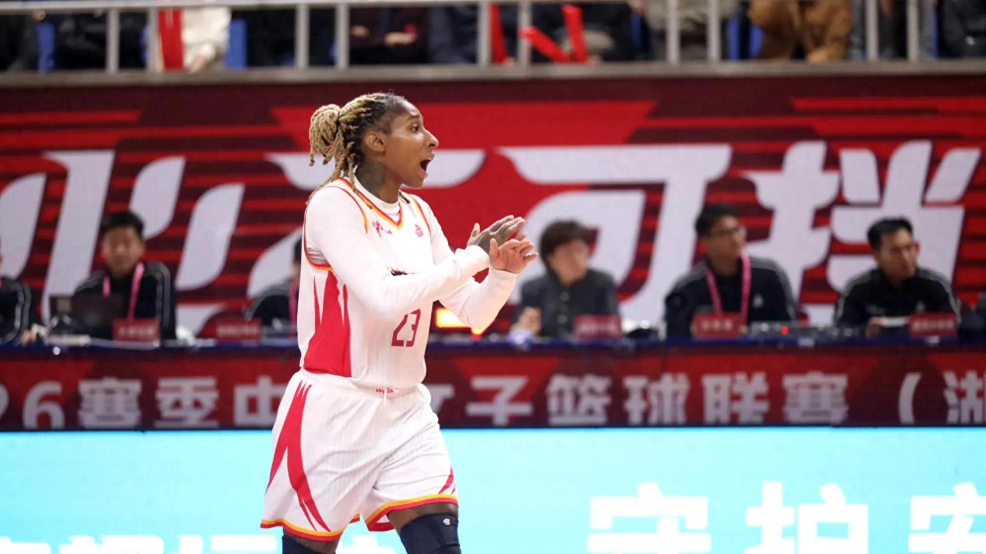 首场14中4，次场仅1分！