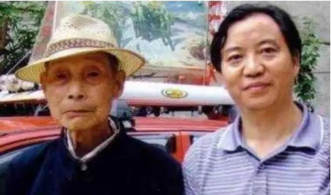 1949年底，中统少将郑蕴侠只拿到了一张去台湾的机票，当时重庆已经解放，郑蕴侠不