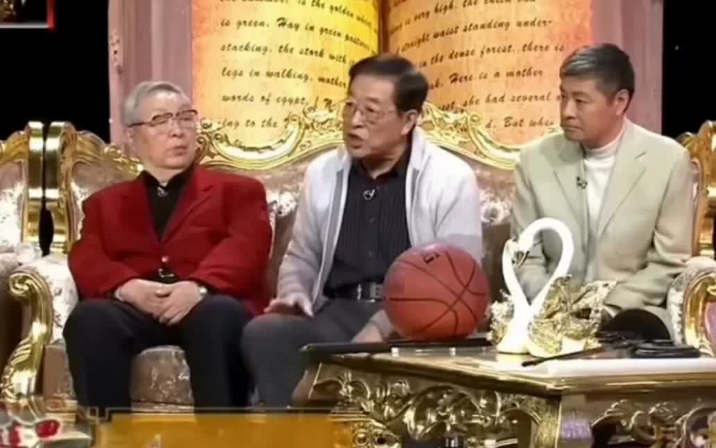 原来马季对相声的贡献这么大！
赵连甲：相声发展到现在不到200年。八代人，相声