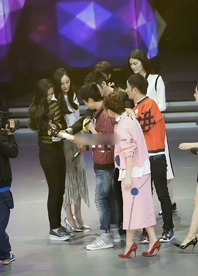 以前的快本现在看！杨颖这么多年没变过