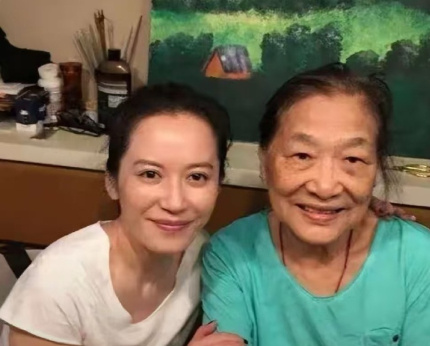 俞飞鸿素颜也漂亮，天生的大美女