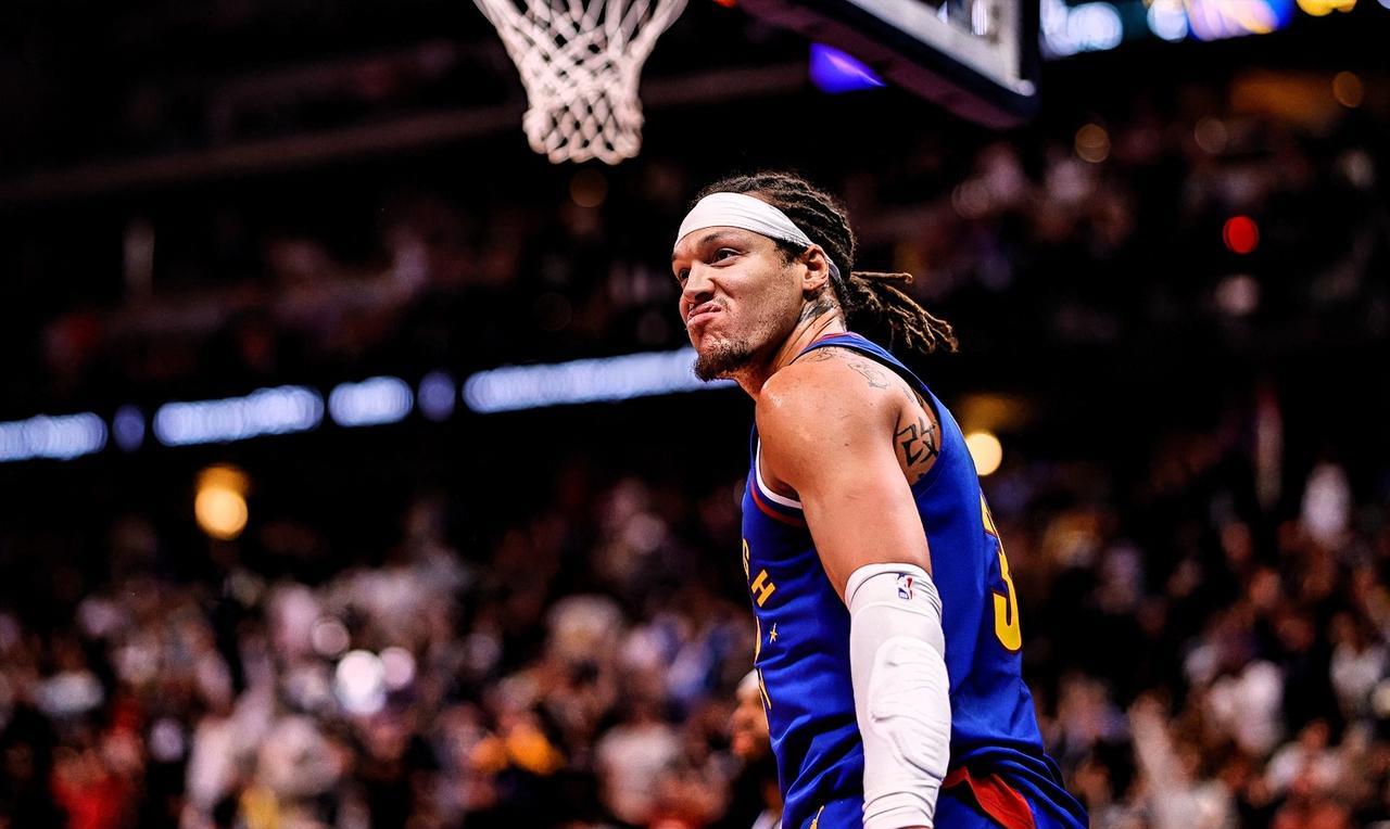 又伤一员大将，掘金的天塌了！
根据名记Shams报道，戈登遭遇了右腿筋二级拉伤，