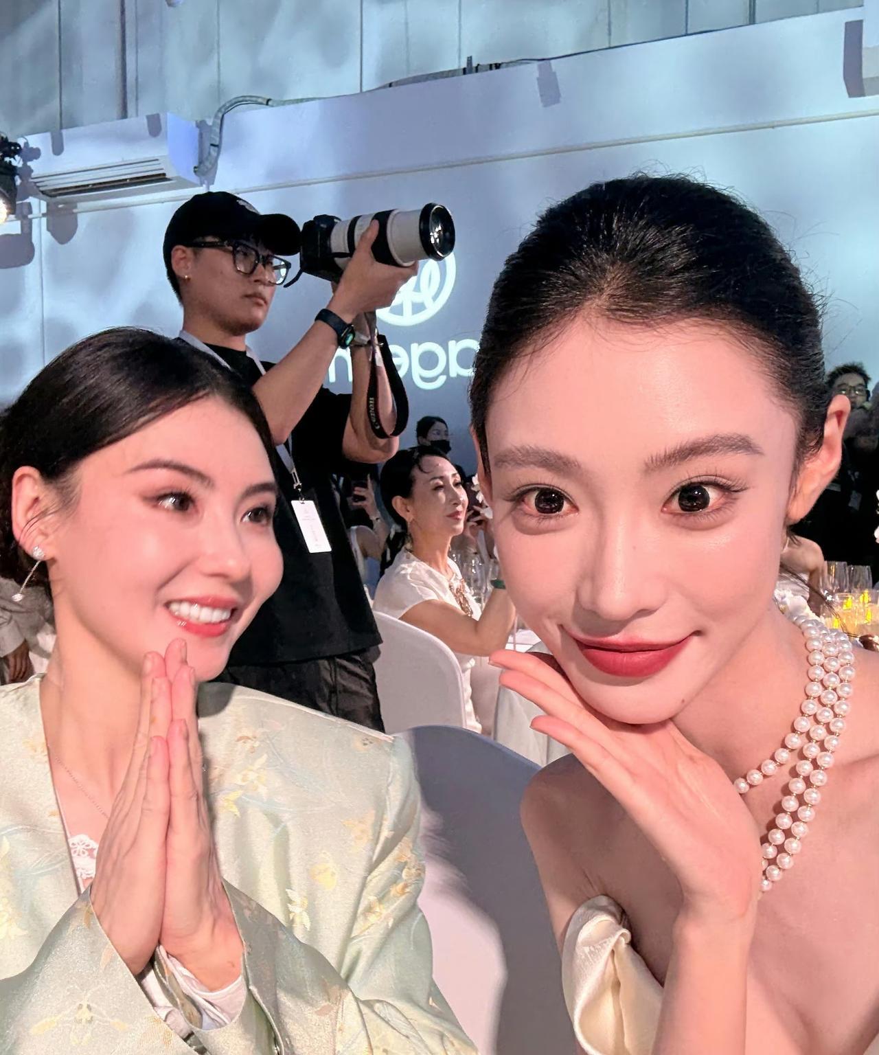 张柏芝也太好看了吧！不管从哪个角度看都挑不出毛病，而且她脑袋小小的，超上镜！