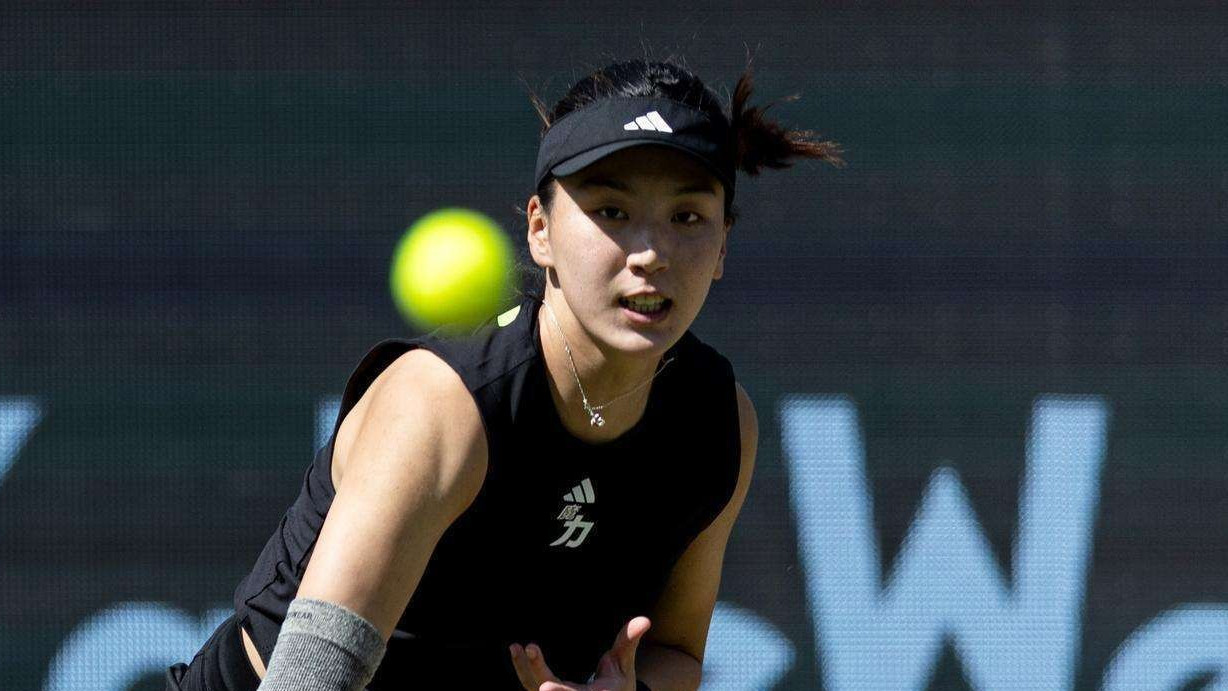 争议！王欣瑜把对手打哭了，赛后拒绝和裁判握手，黑哨太明显了