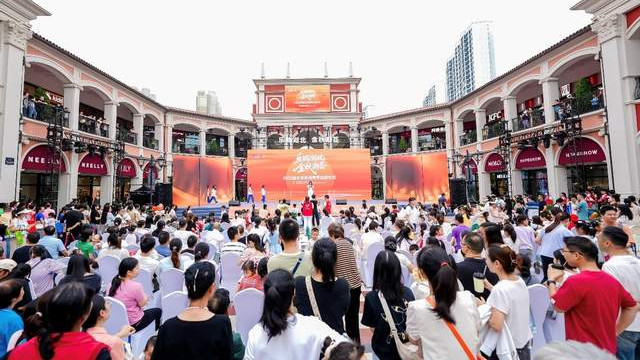 “商文旅”融合战略成效卓著，FV佛罗伦萨小镇黄金周见“真金”