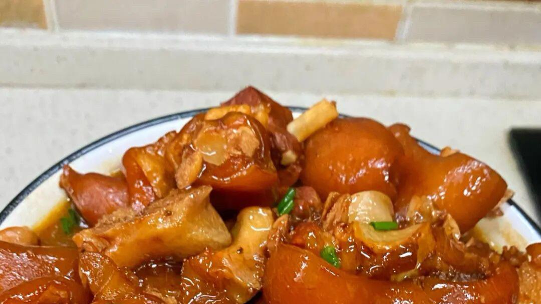 软糯·清爽·香辣三连击” —— 听起来就很有节奏感。