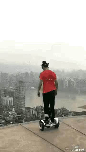 帅哥要不得呀，看得我脚板心都在痒呀，全身都麻了。