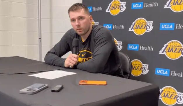 NBA常规赛，湖人客场91-107不敌马刺。
赛后，湖人后卫卢卡-东契奇接受采访