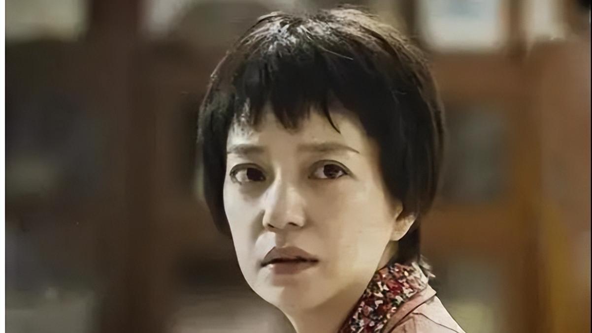 封也封了，婚也离了，赵薇深夜伤感发文回忆过去，到底在留恋什么？