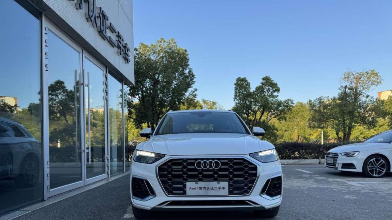 奥迪Q5L：2021款豪华动感型，6.9秒破百，家用SUV的不二之选？