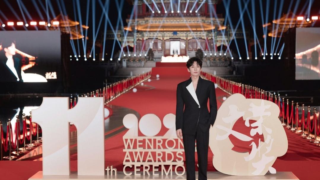 刘学义颁奖礼力挺唐嫣：120%的敬业，让仙侠世界有了温度