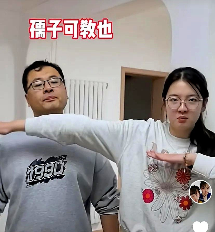 十四岁少女妈妈像学姐











我的天哪！14岁女孩的妈妈竟然看着像