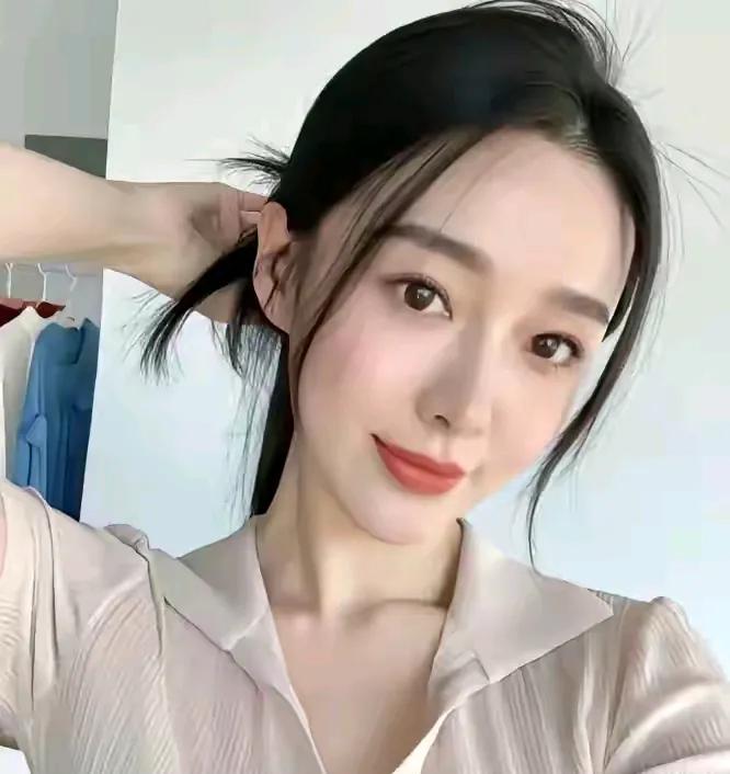 和老婆造人一月有余，今天老婆下班回家后带着羞涩表情对我说，"我今天可累了，我是带
