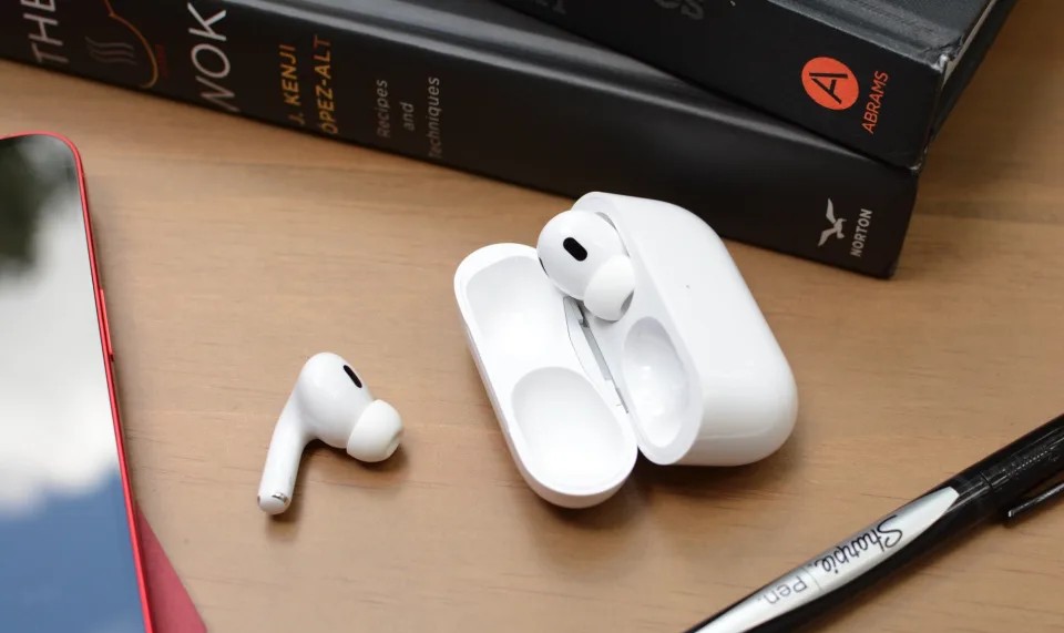 郭明錤预测AirPods未来路线图：2026年AirPods Pro 3带红外线相机