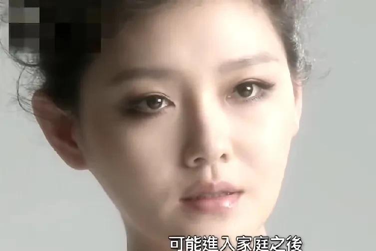 不会吧！大S嫁的可是豪门，怎么可能会打扫房子做家务，煲汤做饭呢？
一段视频，大S