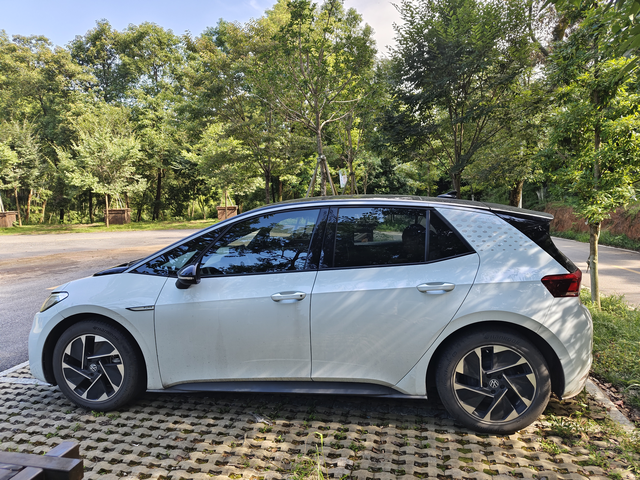 笨蛋款id3车机“黑榜”垫底
🚘新能源车对车机的要求越来越高，特别是现在的趋势