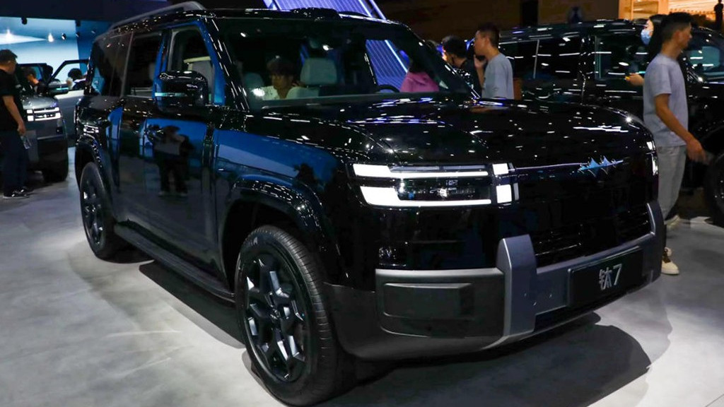 惊不惊喜？方程豹钛7售价17.98万起，全家人的城区通勤方盒子