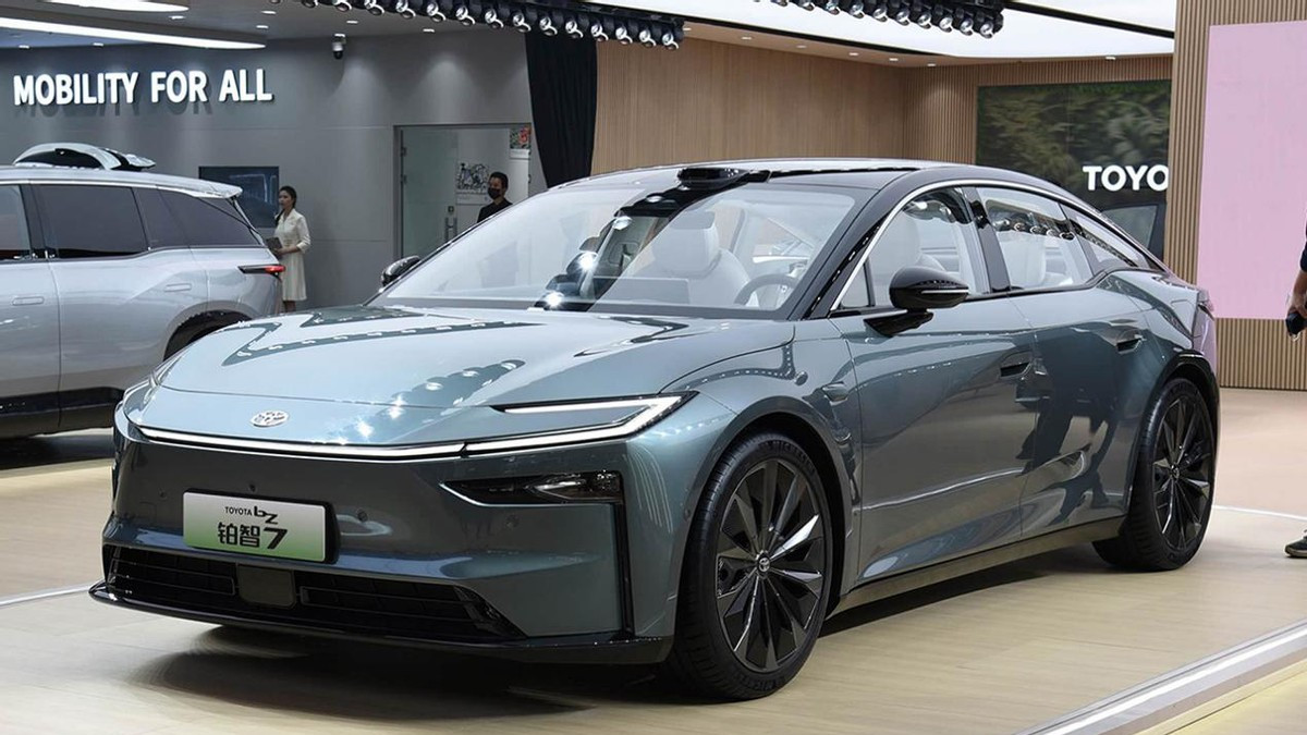 日系车终于发力纯电轿车，上海车展各自展示新车型，能大卖？