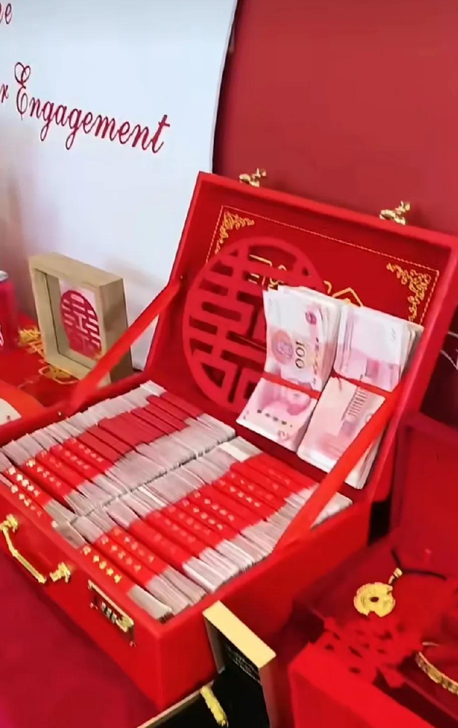 相亲宴上女方要求彩礼58万，男子提出三个问题后彩礼归零。
1.男子一问:愿意做婚