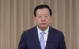 极其罕见！中国对美国反爆粗口！向来儒雅的我们，不仅直接嘲讽美国是“乡巴佬”，还痛