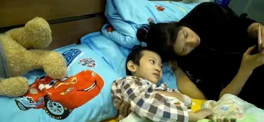 “我想听故事，妈妈你可以给我讲个睡前故事吗？”
2017年12月27日，年仅6岁