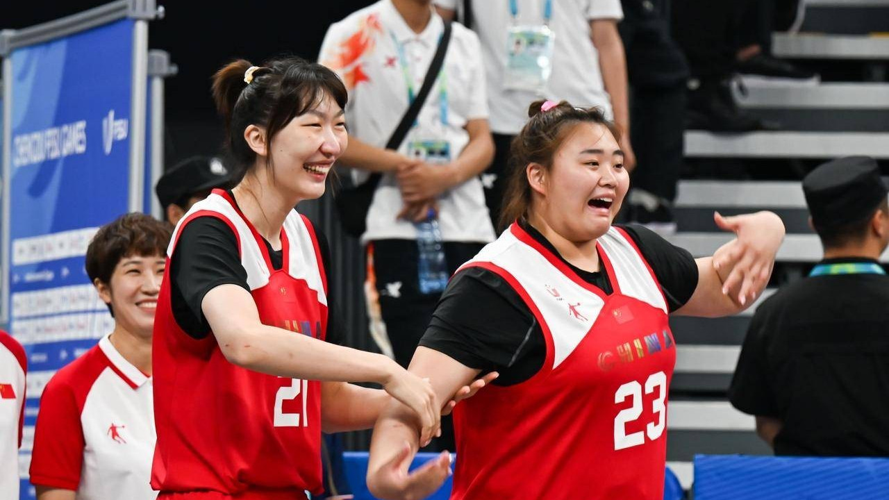 生不逢时！带领中国大运女篮夺冠，刘禹彤也很难进国家队