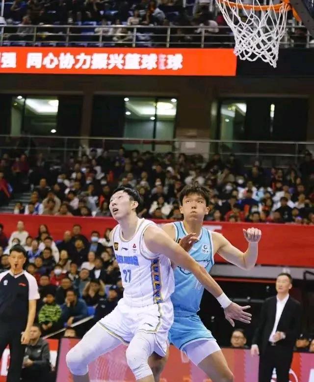 cba战报
劳森26分阿不都沙拉木两双，齐麟22分，赵睿低迷，新疆伊力特胜深圳