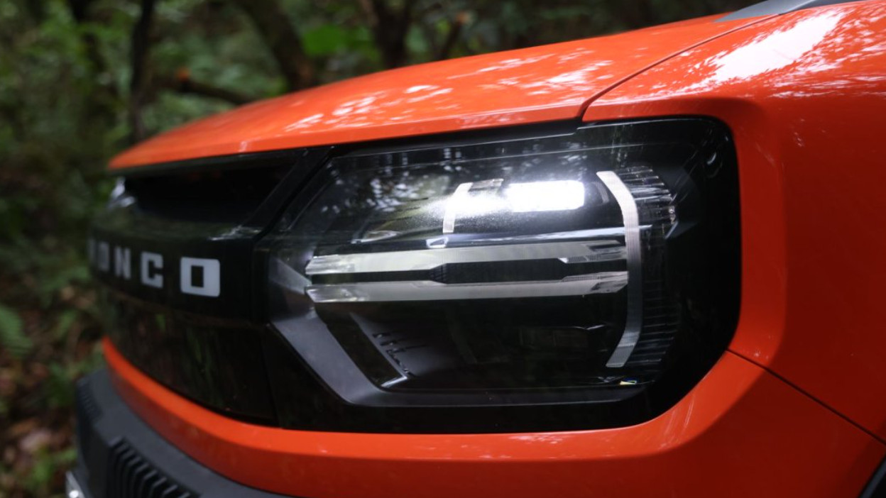 爬坡稳、缓降顺，复杂地形轻松过