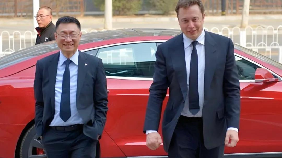 被特斯拉“锁死”的两大男人：马斯克+朱晓彤5年长约曝光