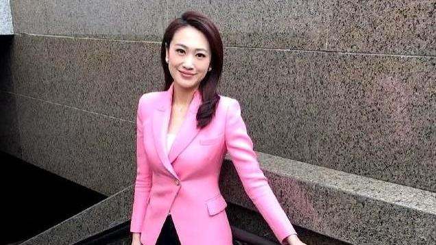 央视主持人张琳：专业与魅力并存的金融领域领军人物