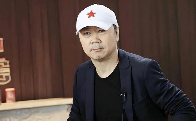 崔健的家属信息如下：
父亲崔雄济
崔健的父亲崔雄济是空军乐队的小号演奏员，有着浓