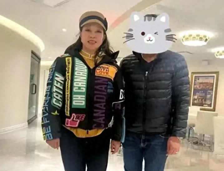 【刘晓庆现身美国考驾照 网友：74岁正是拼搏的年纪】

3月16日，有网友在