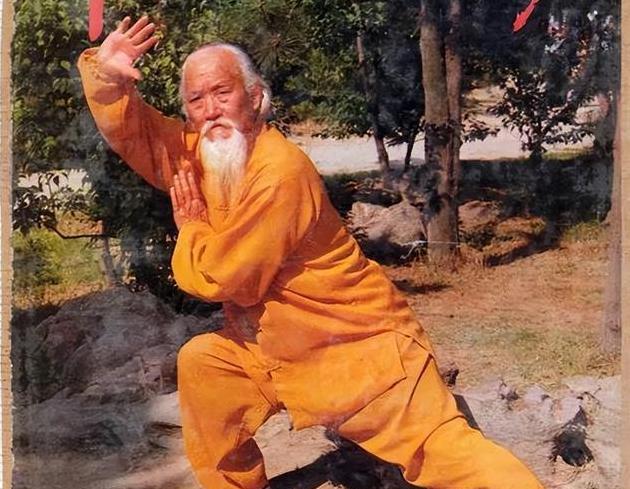 “中国人一个能打的都没有”1945年，美国五星上将马歇尔保镖汤姆·约翰，在将冯玉