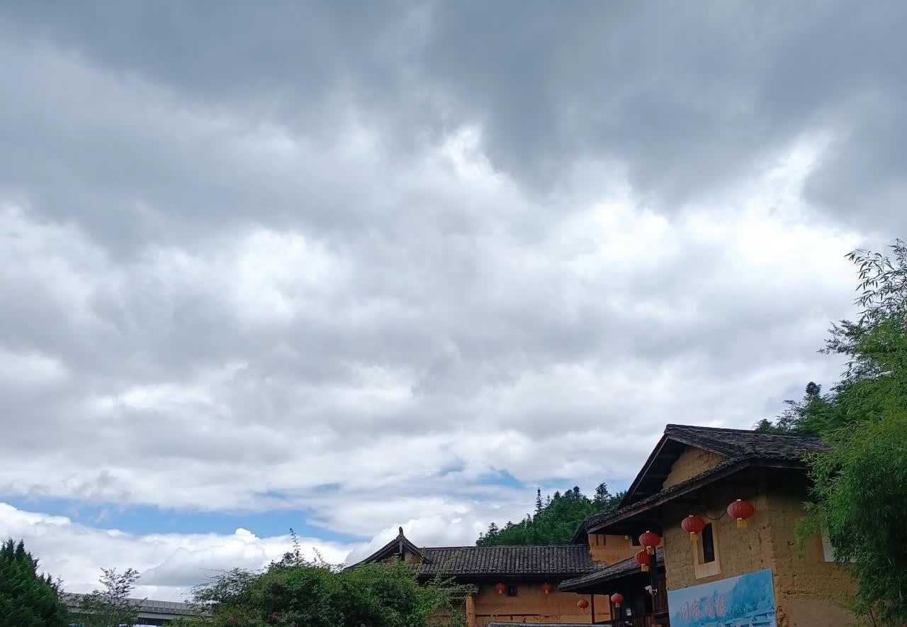 经常看到很多双职工家庭，孩子参加工作了，认为任务也完成了，以后就看孩子自己的了。