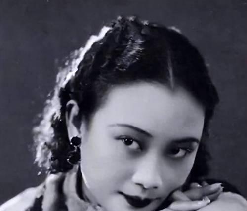 1940年，打入军统的张蔚林，因犯了错，被戴笠下令关禁闭，但他却选择越狱。戴笠大