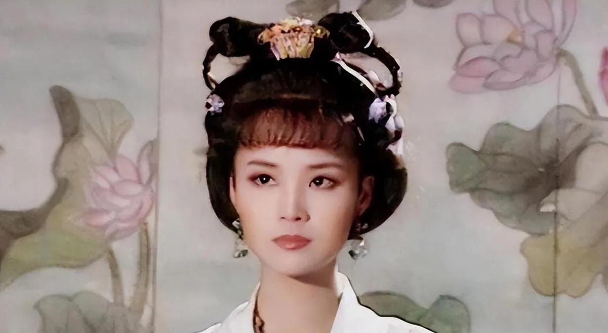【上官婉儿：权谋与才华的传奇女性】
大家好，今天我们要聊的是唐代的传奇女性——上