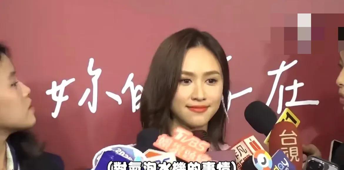 4月10日，小S对吴宗宪女儿下手了么？
吴宗宪女儿近日突然被爆出不少负面新闻，身