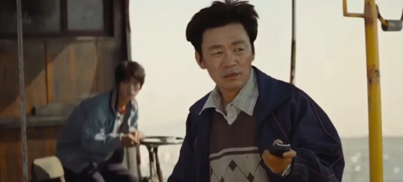《棋士》：崔业其实不是老谋深算的坏人。主要表现有3点：
1.他知道王红羽在快艇上