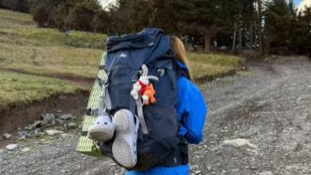 19岁女孩党岭徒步昏迷19天后苏醒，能哭要吃饭却无法吞咽