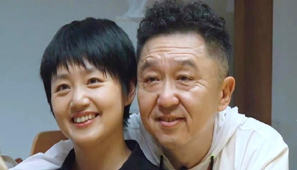 [微风]1998年，29岁、一穷二白的于谦爱上了19岁的白慧明。白父说:“我女儿