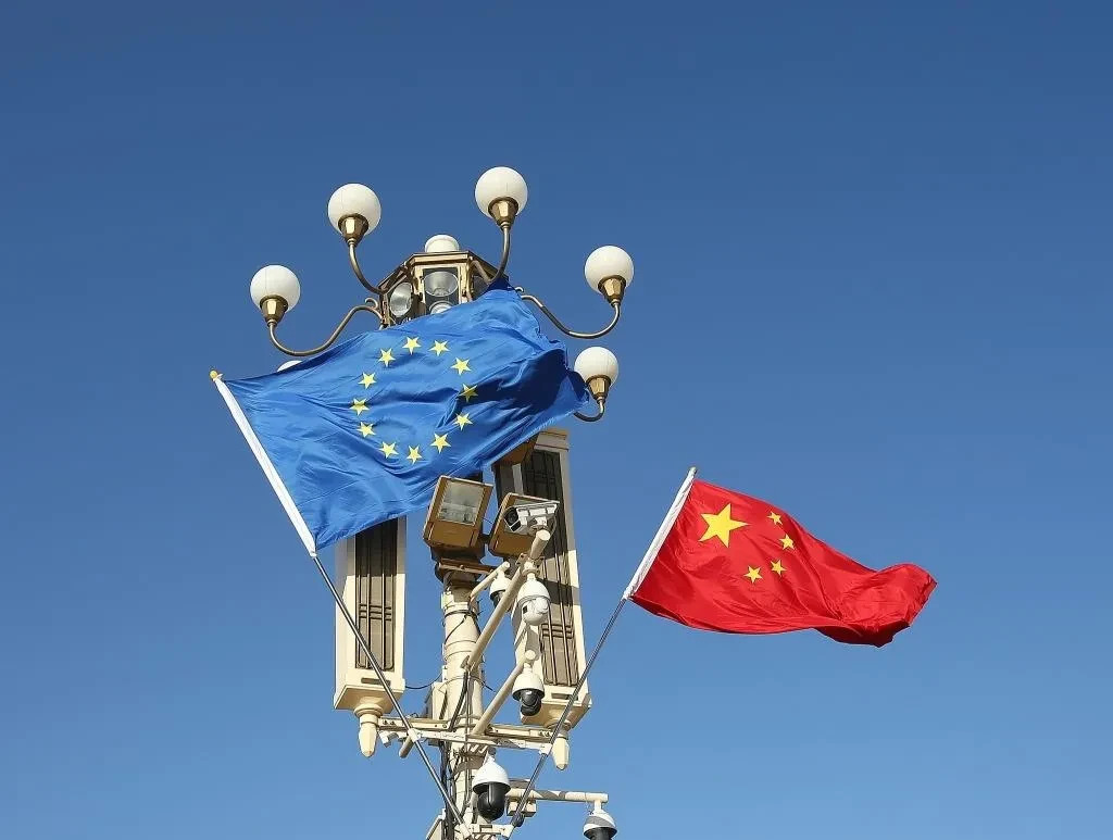美国想走欧洲拦不住，中俄欧能平衡吗











啥？美国老大哥要撂挑子