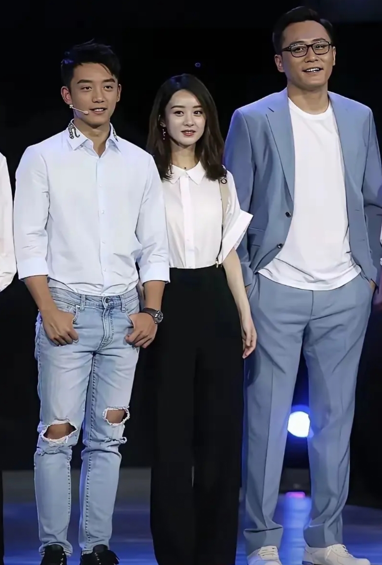 这就是身高优势，特别是男明星之间，平时看着比较帅气的明星，在更高的明星衬托下，就