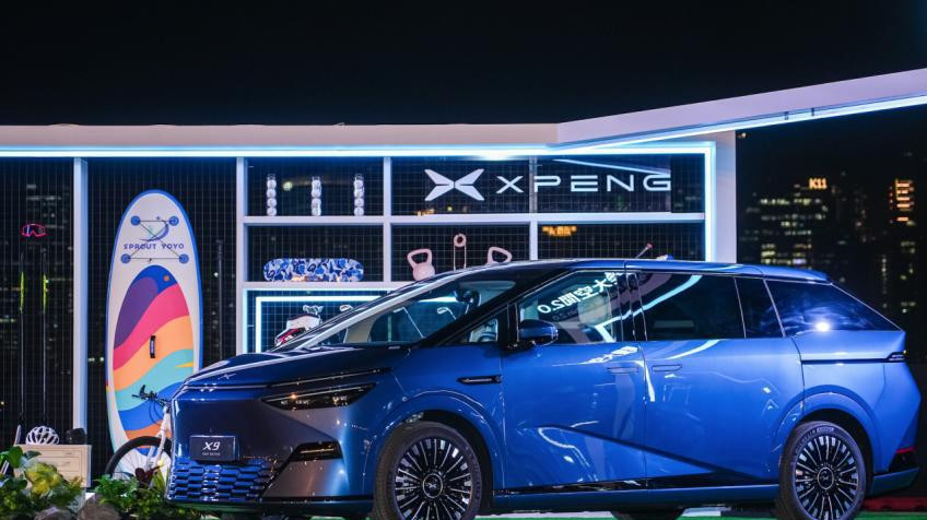 小鹏香港发布会：2025款X9上市，飞行汽车订单破4000台